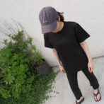 the model is wearing the cap