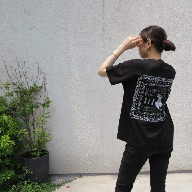 black t-shirt