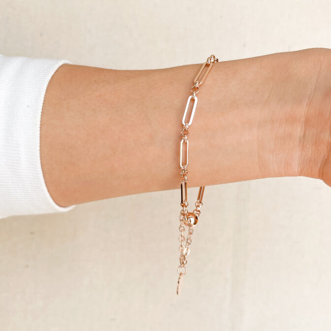 a pink gold chain bracelet