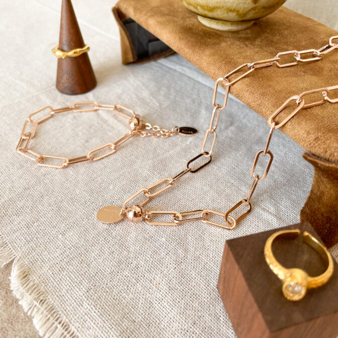a pink gold chain bracelet