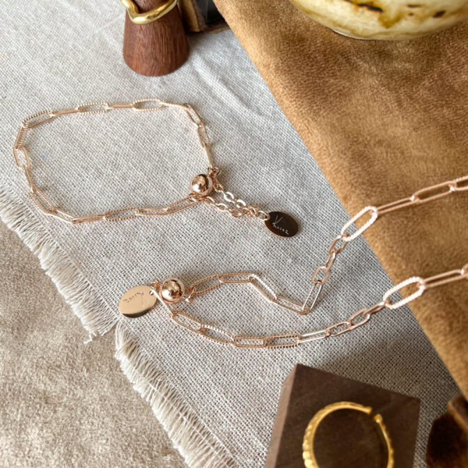 a pink gold chain bracelet