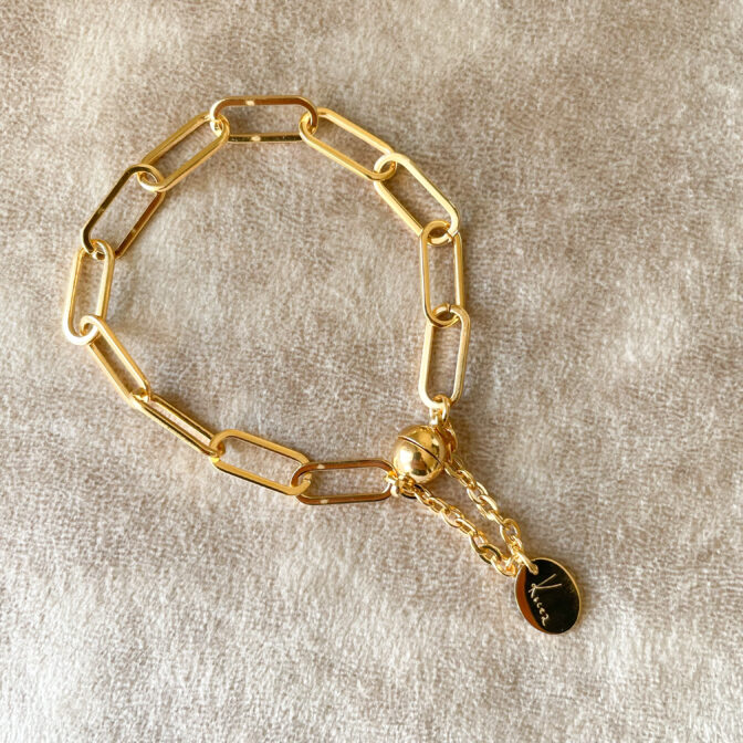 gold chain bracelet