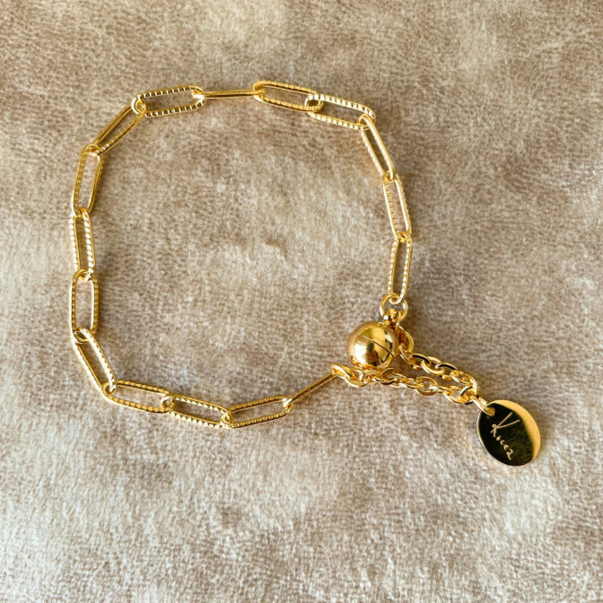gold chain bracelet